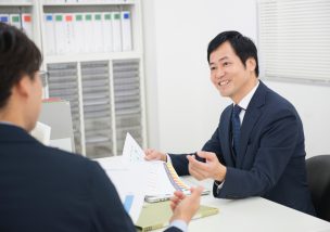 社員の評価と成長を促す関わりを分けるが大事